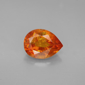 Clinohumite Jaune orange naturelle En forme de poire, 2.04 ct, SI