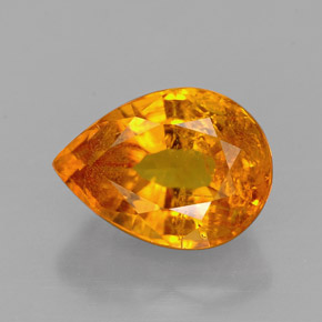 Clinohumite Jaune orange naturelle En forme de poire, 2.45 ct, SI