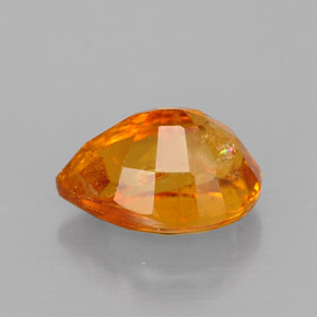 Clinohumite Jaune orange naturelle En forme de poire, 2.45 ct, SI