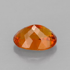 Clinohumite Jaune orange naturelle Coupe ovale, 1.43 ct, SI