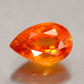 Clinohumite Jaune orange naturelle En forme de poire, 1.75 ct, SI