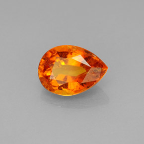 Clinohumite orange jaunâtre naturelle en forme de poire, 1,62 ct, SI