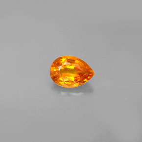 Clinohumite Jaune orange naturelle En forme de poire, 0.91 ct, SI