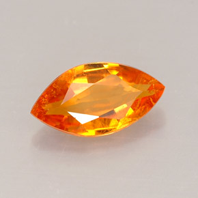 Clinohumite Jaune orange naturelle Marquise, 0.67 ct, VS-SI