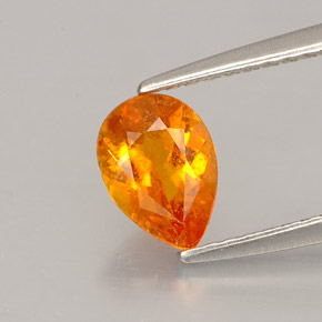 Clinohumite orange naturelle en forme de poire, 0,73 ct, VS-SI