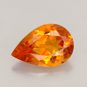 Clinohumite Jaune orange naturelle En forme de poire, 1.91 ct, VS