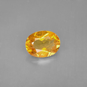 Clinohumite orange naturelle coupe ovale, 1,68 ct, VS-SI