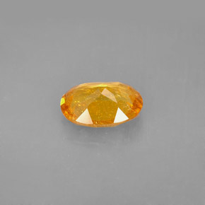 Clinohumite orange naturelle coupe ovale, 1,68 ct, VS-SI