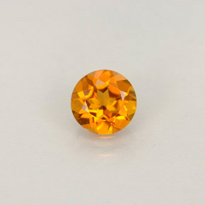 Clinohumite orange jaunâtre naturelle coupe roude, 0,52 ct, VS