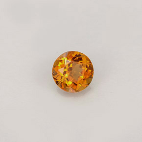 Clinohumite orange jaunâtre naturelle coupe roude, 0,46 ct, VS