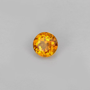Clinohumite Jaune orange naturelle Coupe roude, 0.39 ct, VS-SI