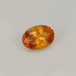 Clinohumite orange naturelle coupe ovale, 0,93 ct, VS-SI