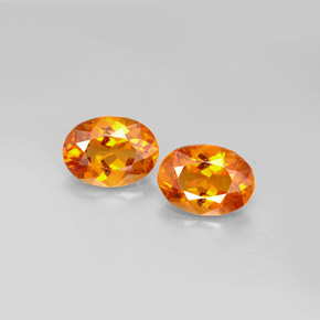 Achetez naturel ct Jaune orange Clinohumite gems, Coupe ovale, En provenance Tadjikistan chez GemSelect. En stock, livraison internationale!