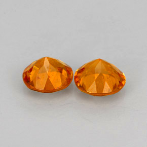 Achetez naturel ct orange clinohumite gems, coupe roude, en provenance tadjikistan chez gemselect. en stock, livraison internationale!
