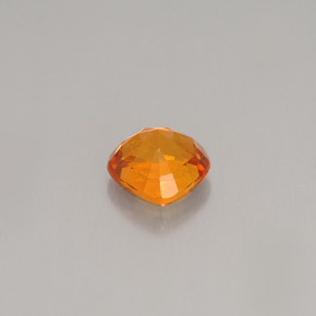 Clinohumite Jaune orange naturelle En forme de poire, 0.69 ct, VS-SI