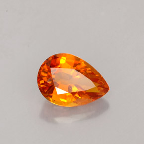 Clinohumite Jaune orange naturelle En forme de poire, 0.97 ct, VS