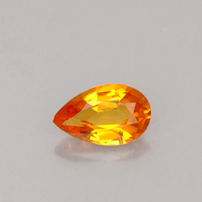 Clinohumite Jaune orange naturelle En forme de poire, 0.58 ct, VS