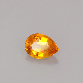 Clinohumite orange naturelle en forme de poire, 0,48 ct, VS