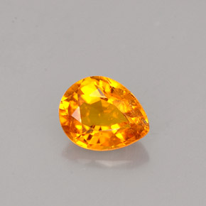 Clinohumite Jaune orange naturelle En forme de poire, 0.75 ct, VS-SI