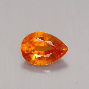 Clinohumite Jaune orange naturelle En forme de poire, 0.98 ct, VS-SI