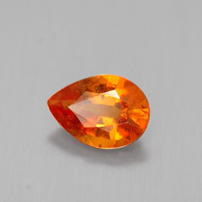 Clinohumite Jaune orange naturelle En forme de poire, 0.98 ct, VS-SI