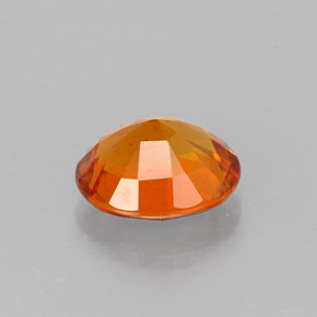 Clinohumite orange naturelle coupe ovale, 1,17 ct, VS-SI