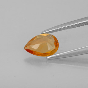 Clinohumite orange naturelle en forme de poire, 0,55 ct, SI