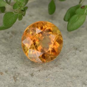 Clinohumite Jaune orange naturelle Coupe roude, 0.85 ct, VS-SI