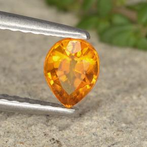 Clinohumite orange naturelle en forme de poire, 0,46 ct, VS-SI