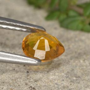 Clinohumite orange naturelle en forme de poire, 0,46 ct, VS-SI