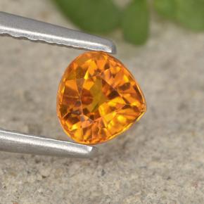 Clinohumite Jaune orange naturelle En forme de poire, 0.46 ct, VS-SI
