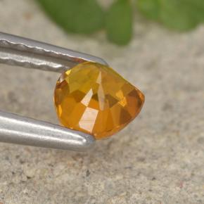 Clinohumite Jaune orange naturelle En forme de poire, 0.46 ct, VS-SI