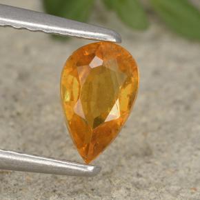 Clinohumite Jaune orange naturelle En forme de poire, 0.60 ct, VS-SI