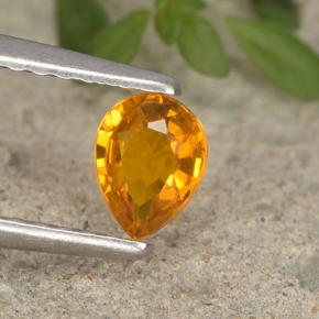 Clinohumite Jaune orange naturelle En forme de poire, 0.37 ct, VS-SI