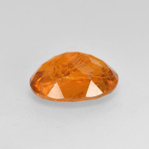 Clinohumite Ambre orange naturelle Coupe ovale, 1.66 ct, SI-I1