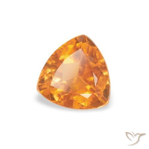 Clinohumite Orange moyen naturelle Trillion, 0.50 ct, SI