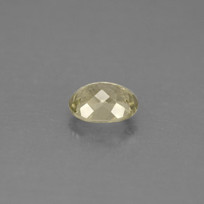 Diaspore à changement de couleur  naturelle coupe ovale, 0,82 ct, VS