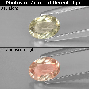 Diaspore à changement de couleur  naturelle coupe ovale, 0,61 ct, VS