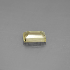 Diaspore à changement de couleur  naturelle baguette, 0,86 ct, VS-SI