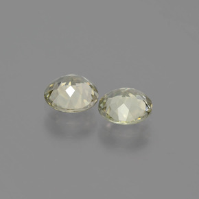 Achetez naturel ct Vert / rose Diaspore Couleur Changeant gems, Coupe roude, En provenance Turquie chez GemSelect. En stock, livraison internationale!