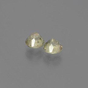 Achetez naturel ct Vert / rose Diaspore Couleur Changeant gems, Coupe roude, En provenance Turquie chez GemSelect. En stock, livraison internationale!