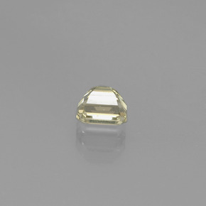 Diaspore Couleur Changeant Jaune clair naturelle Taille émeraude, 0.83 ct, VVS-VS