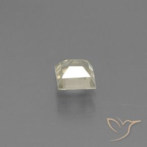 Diaspore Couleur Changeant Jaune très pâle naturelle Carré, 0.60 ct, VS-SI