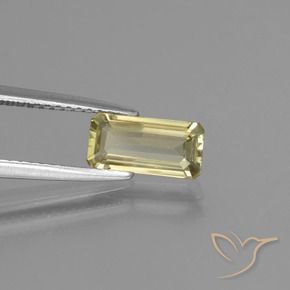 Diaspore Couleur Changeant Jaune chaud naturelle Taille émeraude, 1.13 ct, VVS-VS