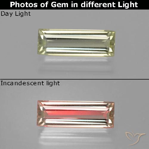 Diaspore Couleur Changeant Jaune très clair naturelle Baquette, 1.18 ct, VVS