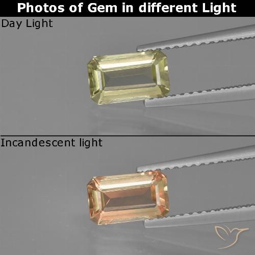 0.91ct Naturel Beige jaune Diaspore Couleur Changeant, Taille émeraude, VVS-VS