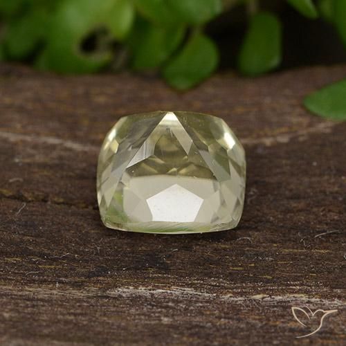Diaspore Couleur Changeant Jaune clair naturelle Coussin, 0.87 ct, VVS-VS