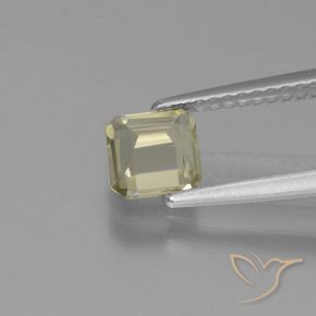Diaspore Couleur Changeant Jaune clair naturelle Octogone / coupe Émeraude, 0.85 ct, VVS-VS