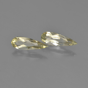 Achetez naturel 1.54ct Vert à rose Diaspore Couleur Changeant gems, En forme de poire, En provenance Turquie chez GemSelect. En stock, livraison internationale!