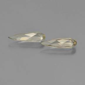 Achetez naturel 2,22ct jaune diaspore à changement de couleur gems, en forme de poire, en provenance turquie chez gemselect. en stock, livraison internationale!